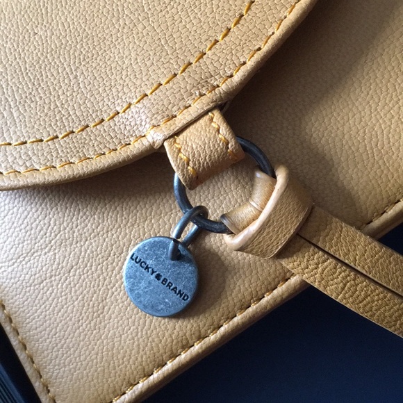 NIB Lucky Brand small tan leather wallet - Picture 8 of 8